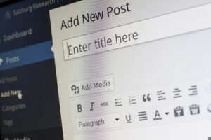 Własna strona internetowa WordPress? Poznaj zalety tego CMS